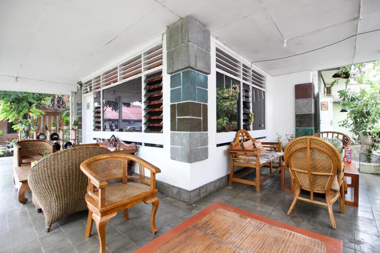 Reddoorz Near Rumah Sakit Wirosaban Salakan Luaran gambar