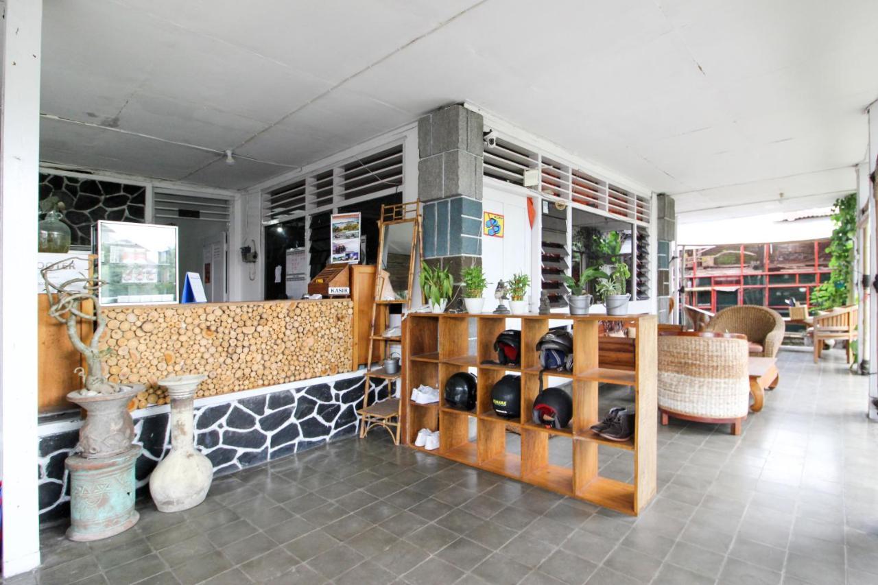 Reddoorz Near Rumah Sakit Wirosaban Salakan Luaran gambar